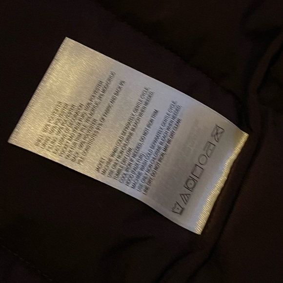 Laundry by Shelli Segal winter jacket with faux fur accent. Size small - Picture 14 of 16